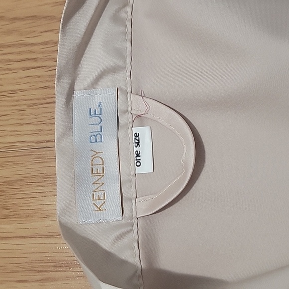 Womens One Size lightweight Satin Robe in Champagne - Picture 8 of 9